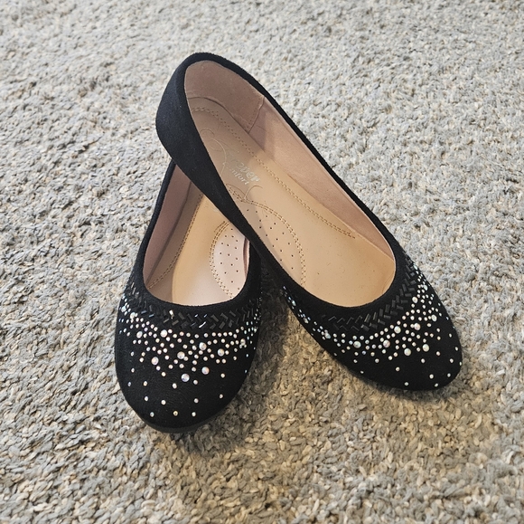 Forever 21 Shoes - Elegant Black Flats with Pearl Detailing
